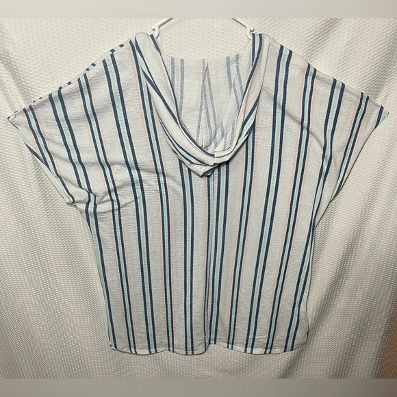 Time and Tru 1X (16W-18W) Light Short Sleeve Hoodie - Picture 2 of 5